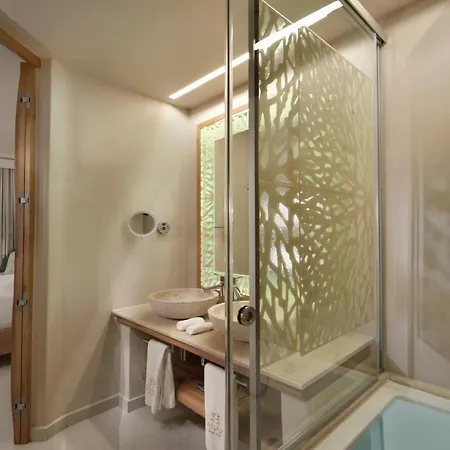 Anax And Hotel 5*